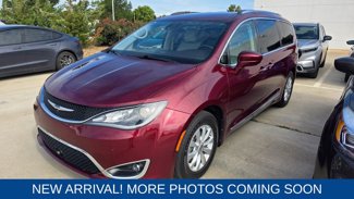 Used 2018 Chrysler Pacifica Touring-L Plus w/ Advanced Safetytec Group image 1
