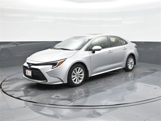 Used 2024 Toyota Corolla XLE image 1