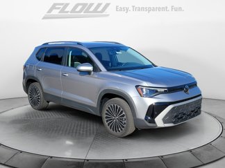 New 2025 Volkswagen Taos SE image 1