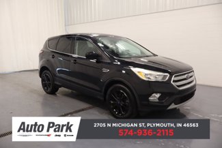Used 2017 Ford Escape SE w/ SE Cold Weather Package image 1