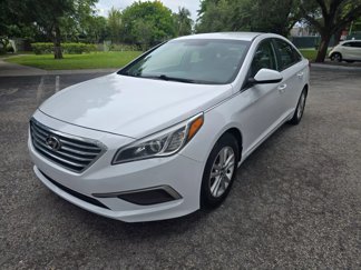 Used 2017 Hyundai Sonata SE image 1