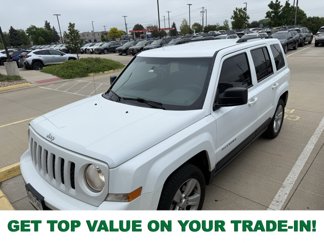 Used 2016 Jeep Patriot Latitude image 1