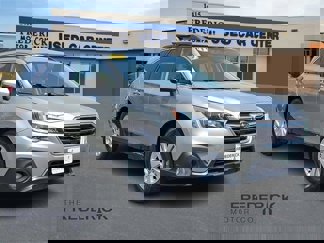 Used 2019 Subaru Outback 2.5i Premium image 1