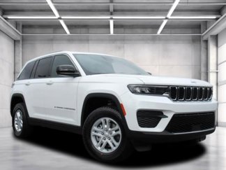 New 2025 Jeep Grand Cherokee Laredo w/ Luxury Tech Group I image 1