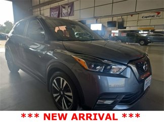 Used 2020 Nissan Kicks SR image 1