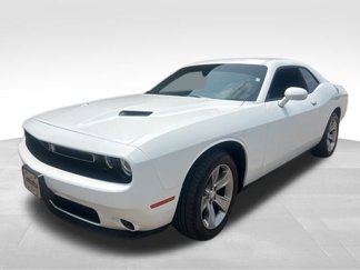 Used 2020 Dodge Challenger SXT image 1