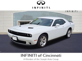 Used 2023 Dodge Challenger SXT image 1