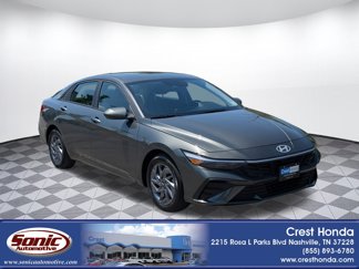 Used 2024 Hyundai Elantra SEL image 1