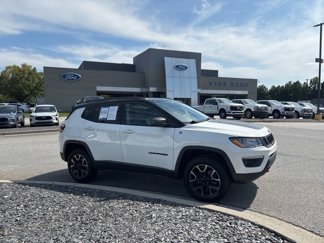 Used 2019 Jeep Compass Trailhawk image 1