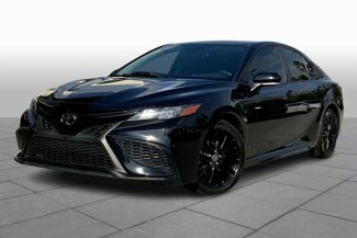 Used 2021 Toyota Camry SE w/ Convenience Package image 1