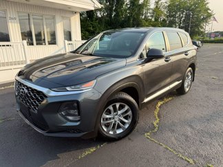 Used 2020 Hyundai Santa Fe SE image 1