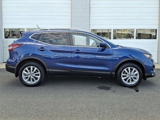 Used 2021 Nissan Rogue Sport SV image 1