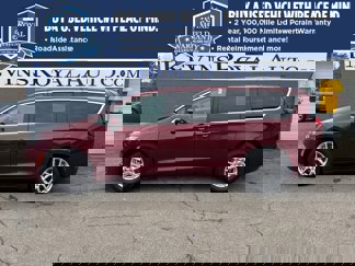 Used 2022 Chrysler Voyager LX image 1
