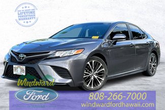 Used 2018 Toyota Camry LE image 1