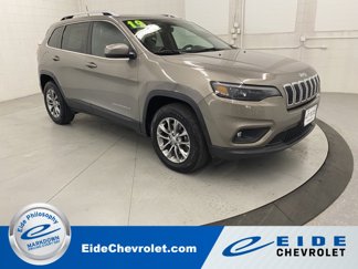 Used 2019 Jeep Cherokee Latitude Plus w/ Comfort/Convenience Group image 1