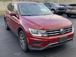 Used 2019 Volkswagen Tiguan SE w/ Panoramic Sunroof Package image 1