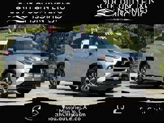 Used 2022 Toyota Highlander XLE image 1