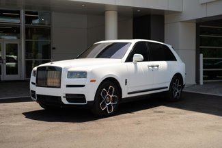 Used 2023 Rolls-Royce Cullinan Black Badge image 1