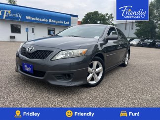 Used 2010 Toyota Camry LE image 1