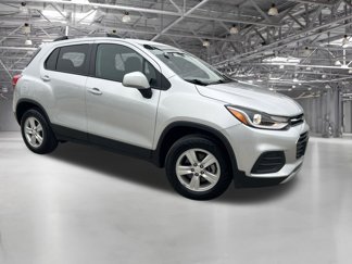 Used 2022 Chevrolet Trax LT w/ Driver Confidence Package image 1