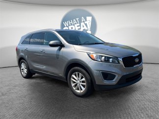 Certified 2017 Kia Sorento LX w/ LX Convenience Package image 1