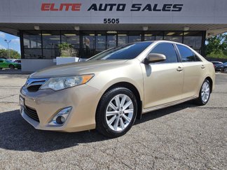 Used 2012 Toyota Camry SE image 1