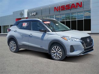 Certified 2023 Nissan Kicks SV image 1