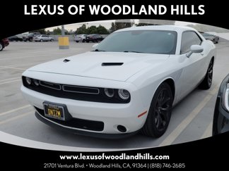 Used 2018 Dodge Challenger SXT image 1