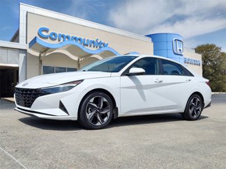 Used 2023 Hyundai Elantra SEL w/ Convenience Package image 1