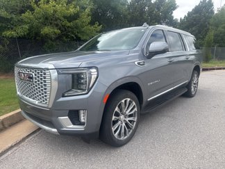 Used 2022 GMC Yukon XL Denali image 1