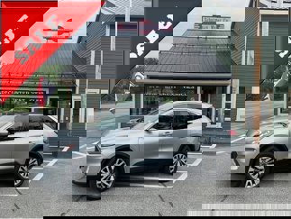Used 2022 Ford Escape Titanium image 1