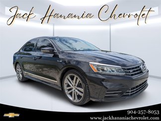 Used 2017 Volkswagen Passat 1.8T R-Line w/ R-Line Lighting Package image 1