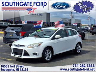 Used 2014 Ford Focus SE w/ SE Winter Package image 1