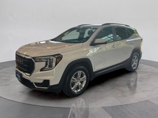 Used 2022 GMC Terrain SLE w/ Driver Convenience Package image 1