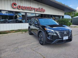 Used 2024 Nissan Rogue SV image 1