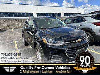 Used 2017 Chevrolet Trax LT w/ Driver Confidence Package image 1