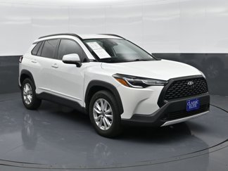 Used 2022 Toyota Corolla Cross LE image 1