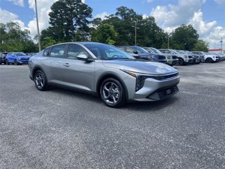 New 2025 Kia K4 LXS image 1