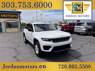 Used 2023 Jeep Grand Cherokee Laredo image 1