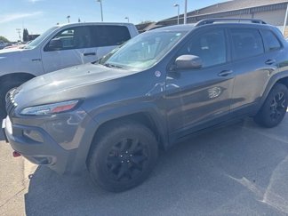 Used 2016 Jeep Cherokee Trailhawk image 1