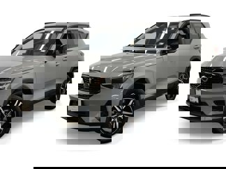 Used 2024 Volvo XC40 B5 Core image 1