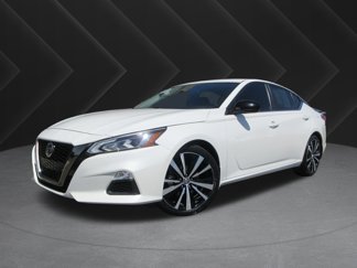 Used 2022 Nissan Altima 2.5 SR image 1