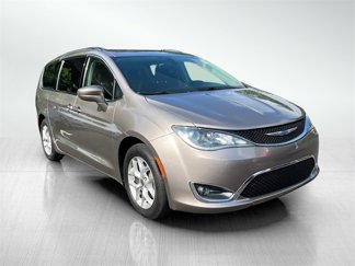 Used 2018 Chrysler Pacifica Touring Plus w/ Tire & Wheel Group image 1