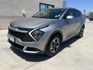 Used 2024 Kia Sportage LX image 1