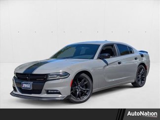 Used 2017 Dodge Charger SXT w/ Blacktop Package image 1