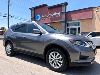 Used 2019 Nissan Rogue SV image 1