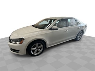 Used 2013 Volkswagen Passat 2.5 SE image 1