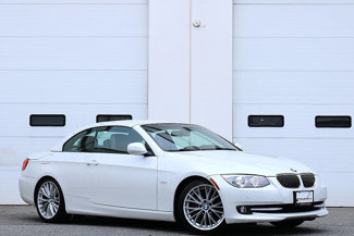Used 2011 BMW 335i Convertible image 1