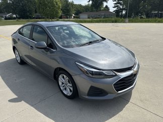 Used 2019 Chevrolet Cruze LT w/ Convenience Package image 1