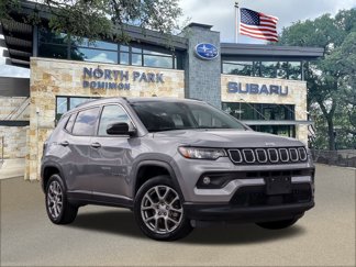 Used 2022 Jeep Compass Latitude image 1